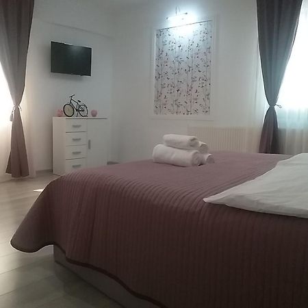 Apartament Liliac บูคาเรสต์ ภายนอก รูปภาพ